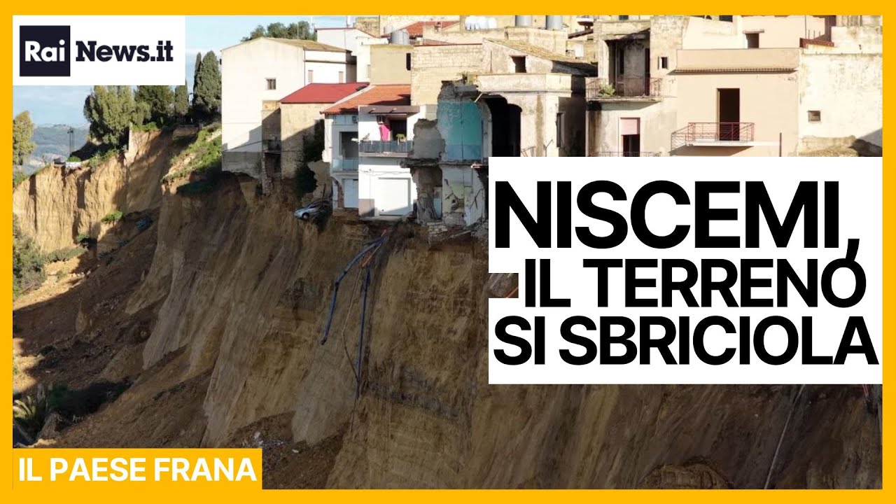 Frana a Niscemi, il video di un nuovo cedimento in diretta