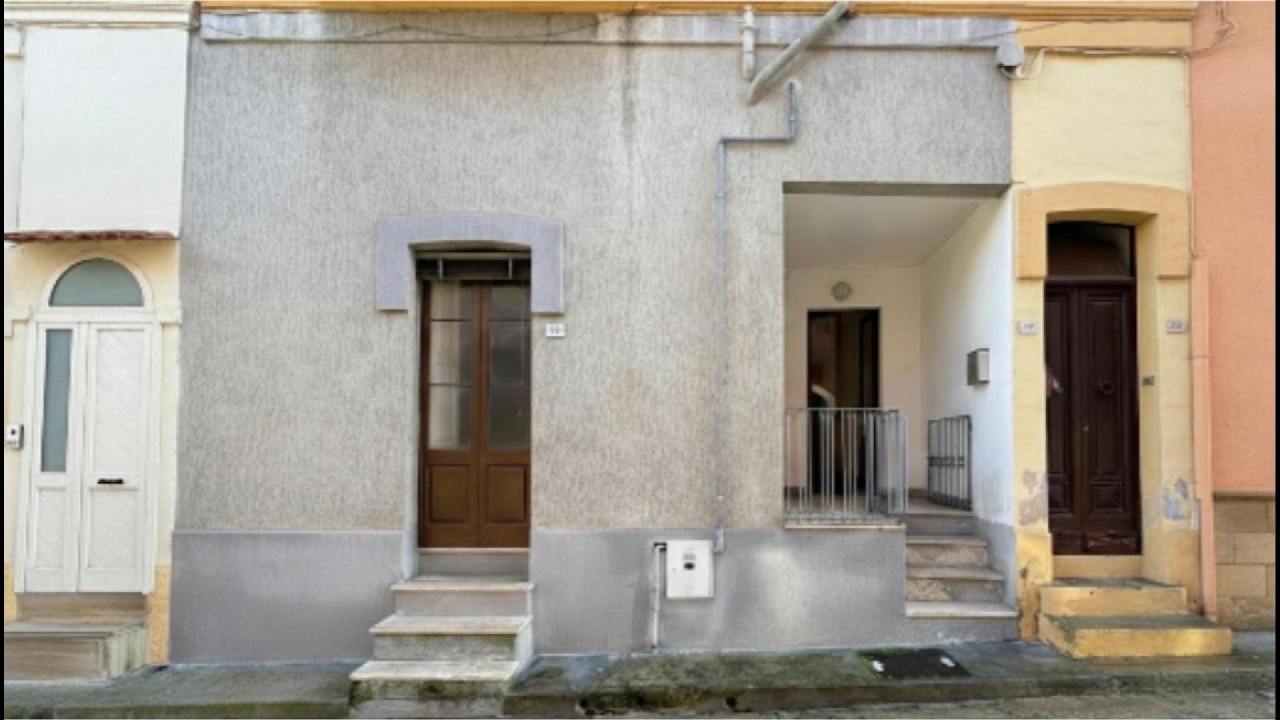 Casa singola nel cuore di Parabita: soluzione indipendente da personalizzare!