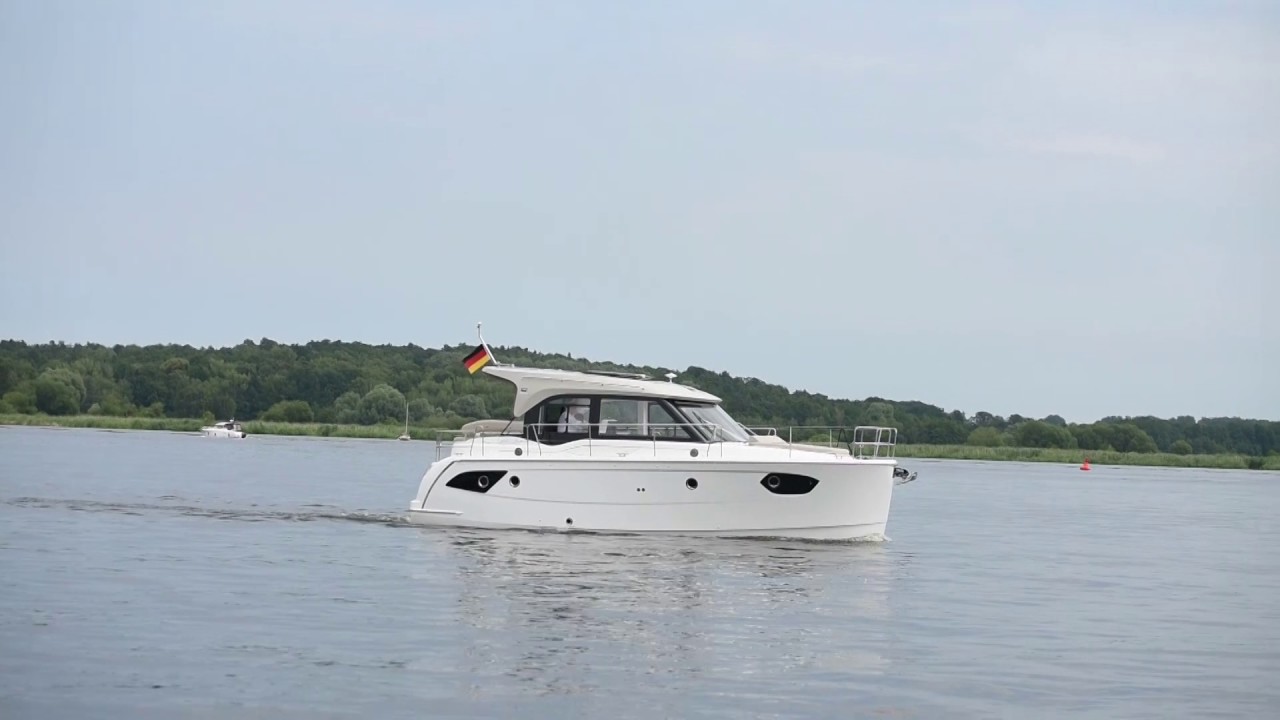 BAVARIA E 34 Sedan | Yachtblog