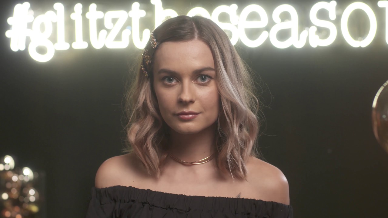 hair tutorial | embellished tousled waves | #GlitzTheSeason