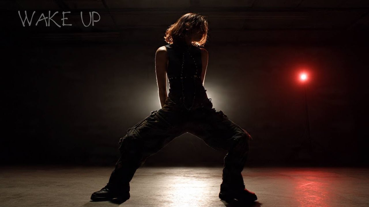 Zelyonic &ndash; Wake Up (Official Music Video)