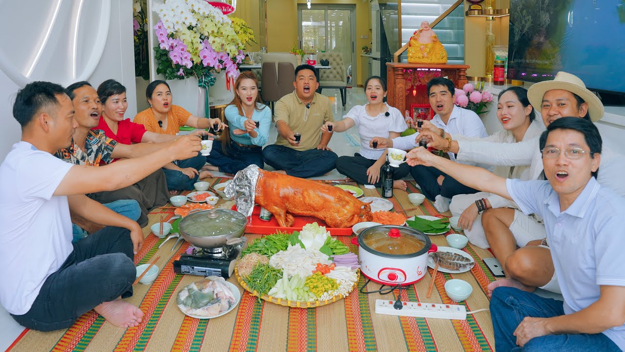 SAPA TV | ĐẠI HỘI YOUTUBER BẮC TRUNG NAM MỪNG T&Acirc;N GIA PHẠM DŨNG PHAN DIỄM V&Agrave; M&Oacute;N QU&Agrave; B&Iacute; MẬT