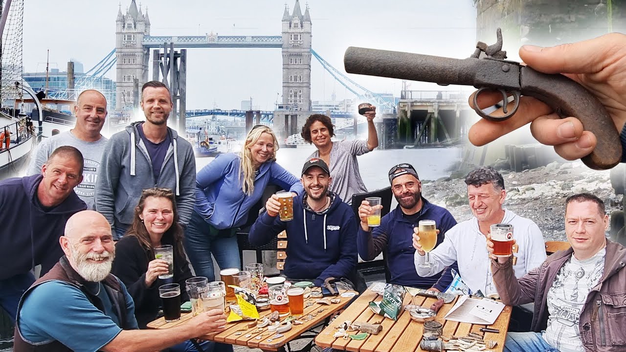 MUDLARKING PARTY!! Si's birthday bash on the Thames with awesome finds and friends