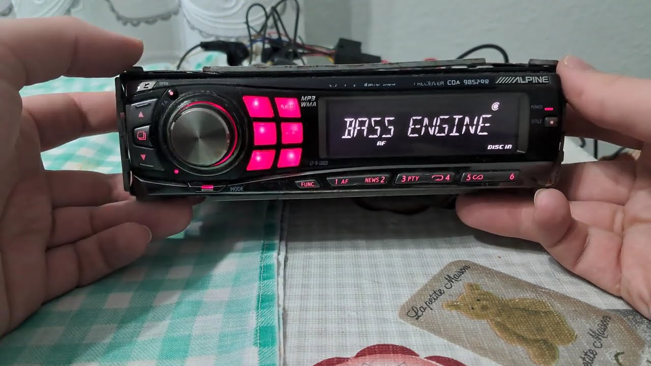 Alpine CDA 9852RR Car Stereo