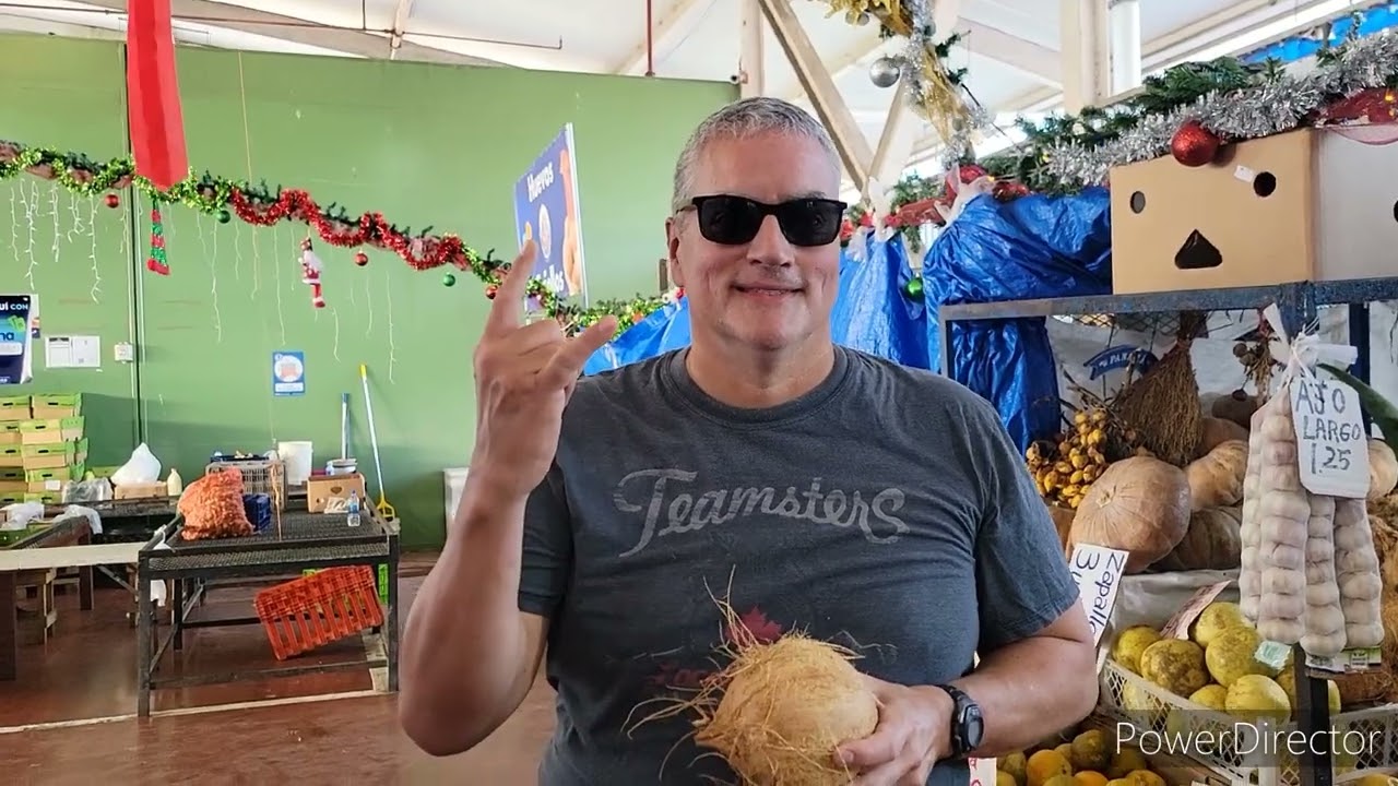PANAMA  - Fruit Market and Street Foods tour in Panama City