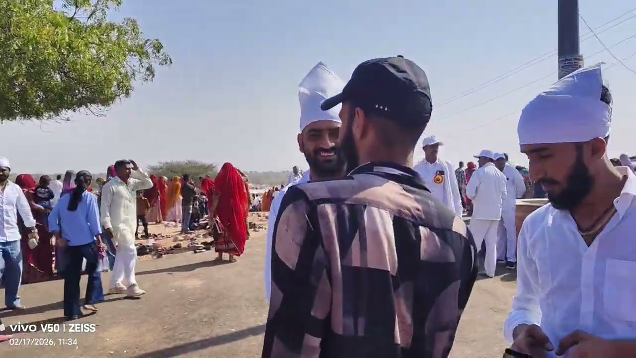 लोहाउट साथरी गुरु जंभेश्वर भगवान के ज्योति के दर्शन करते हुए की लाइव तस्वीर 