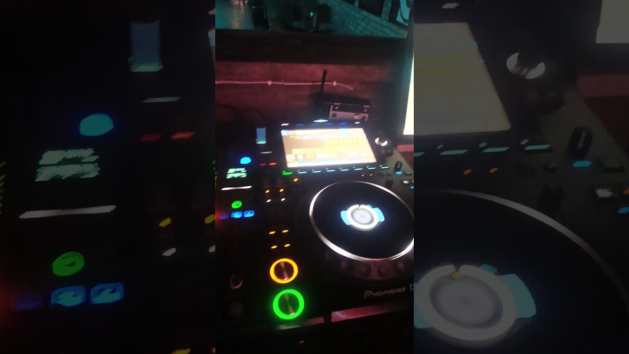 Can i be a Headliner one day? comment down ur thoughts #dj #djlife #starting #fypシ #ytshorts