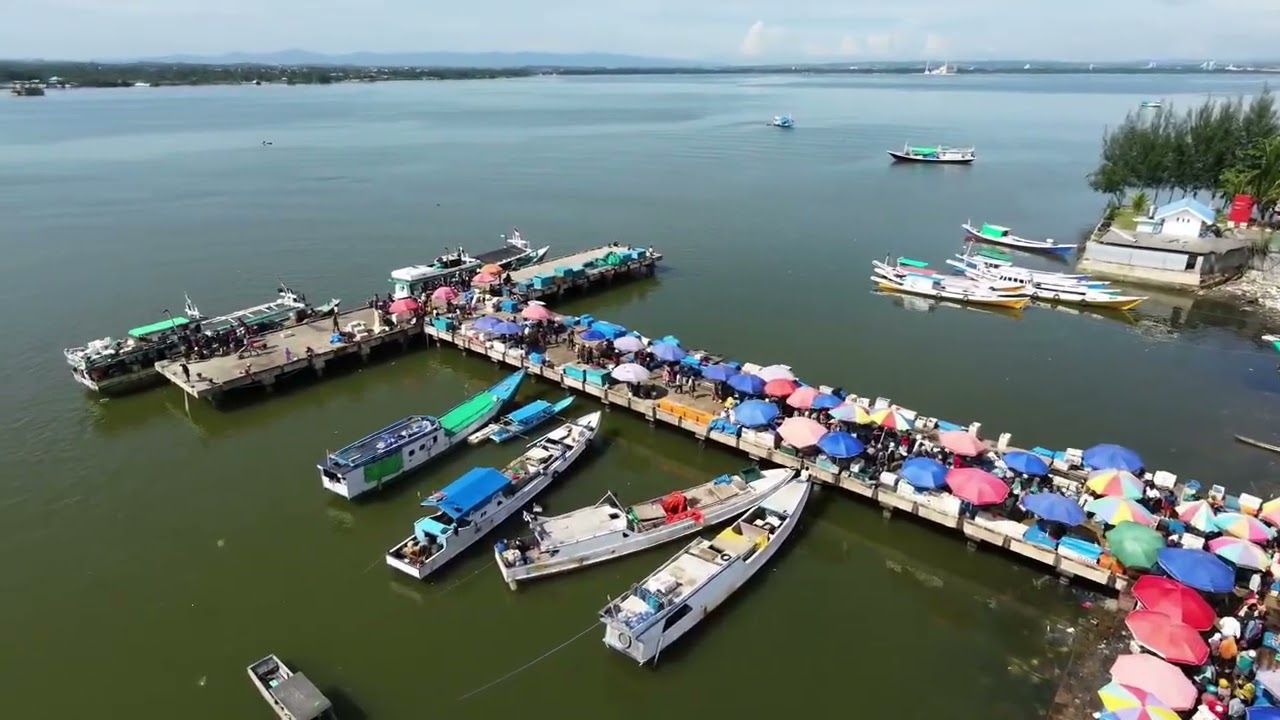 Pelelangan ikan di kota Kendari 