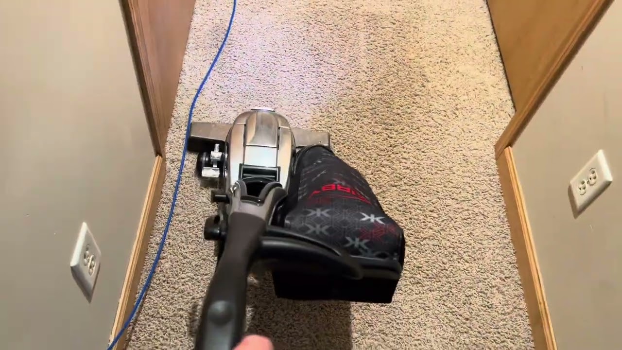 Kirby Avalir pre vacuuming 