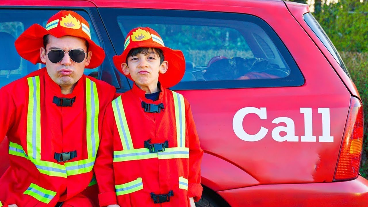 Jason e Alex sono diventati vigili del fuoco | Camion dei pompieri