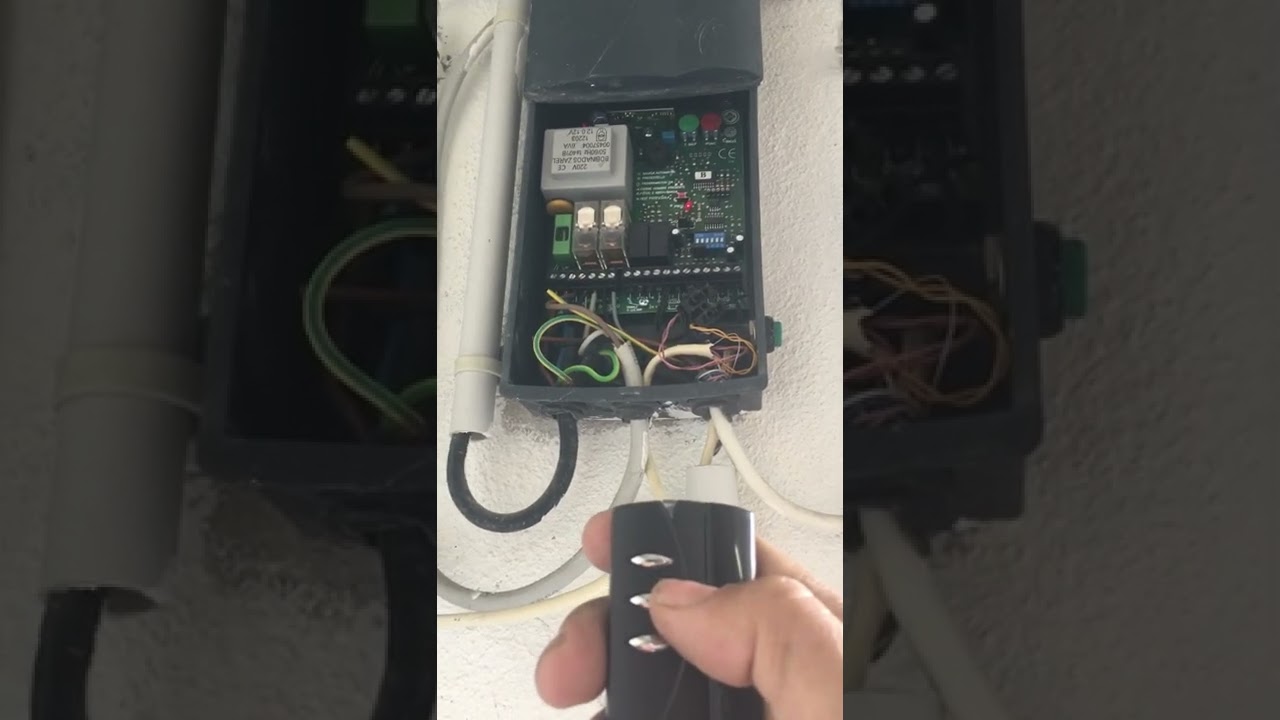 Comment programmer une télécommande pujol .mel_k fermetures dépannage .wwwmelkfermetures.com