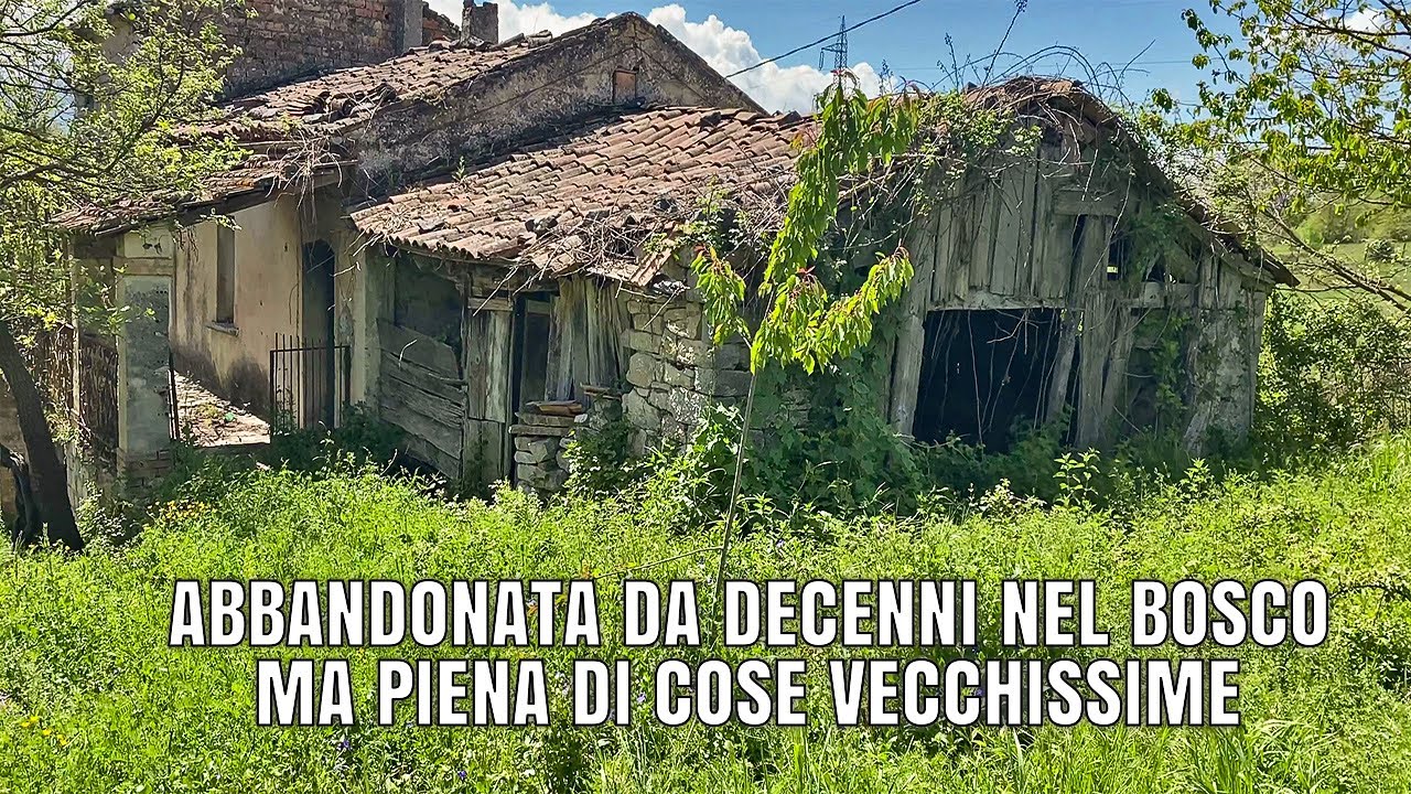 SCOPRO UNA CASA ABBANDONATA DA DECENNI NEL BOSCO PIENA DI COSE VECCHISSIME!
