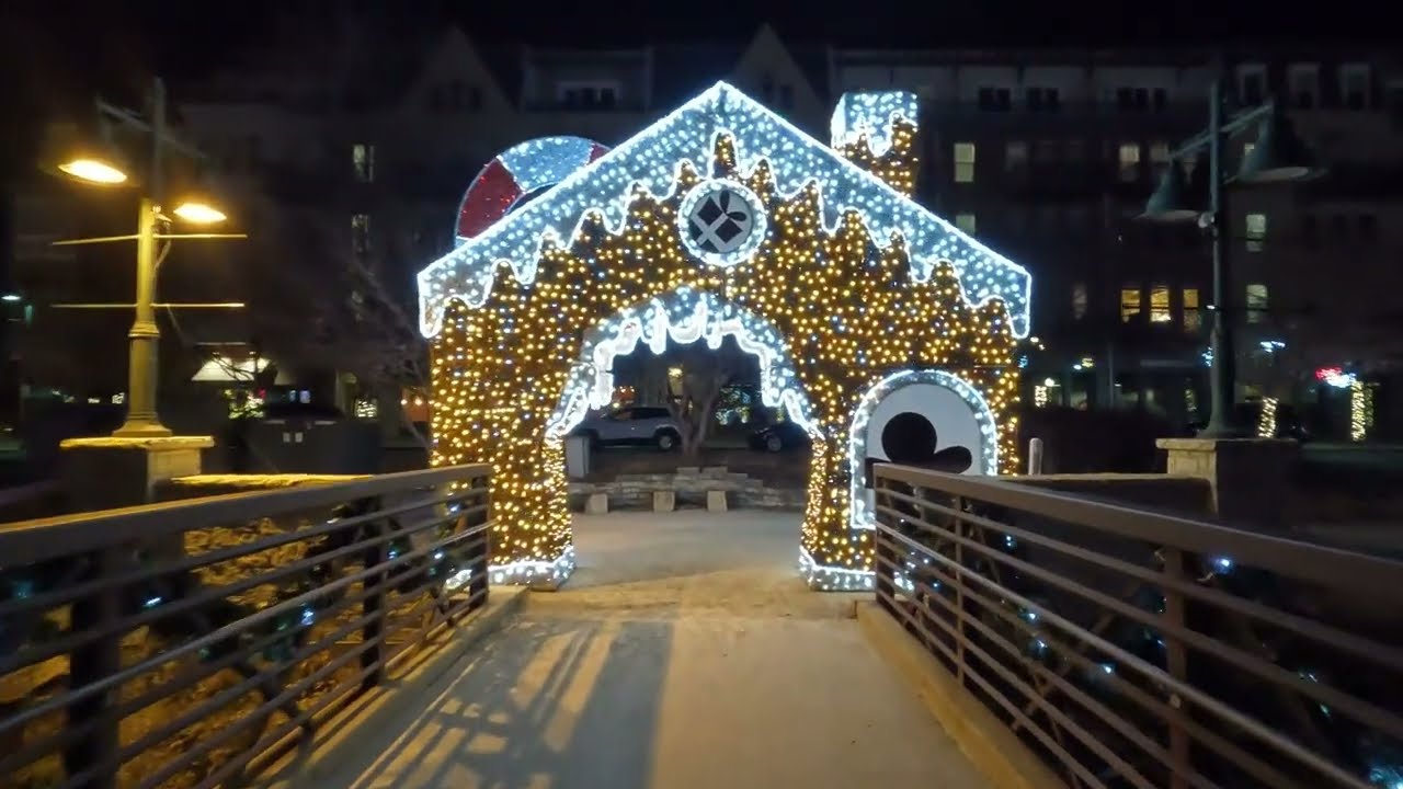 Downtown Lemont Illinois with Christmas Decorations Walking Tour 4K