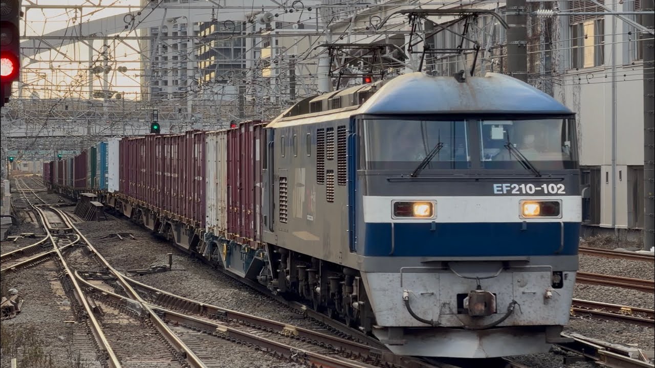 【4K高画質】【東海道旅客線迂回貨物】JR貨物EF210形100番台102号機〔岡〕（旧塗装）＋コキ20両が横浜駅7番線を通過するシーン（う1066レ・岡A402・コンテナ輸送）2026.1.21