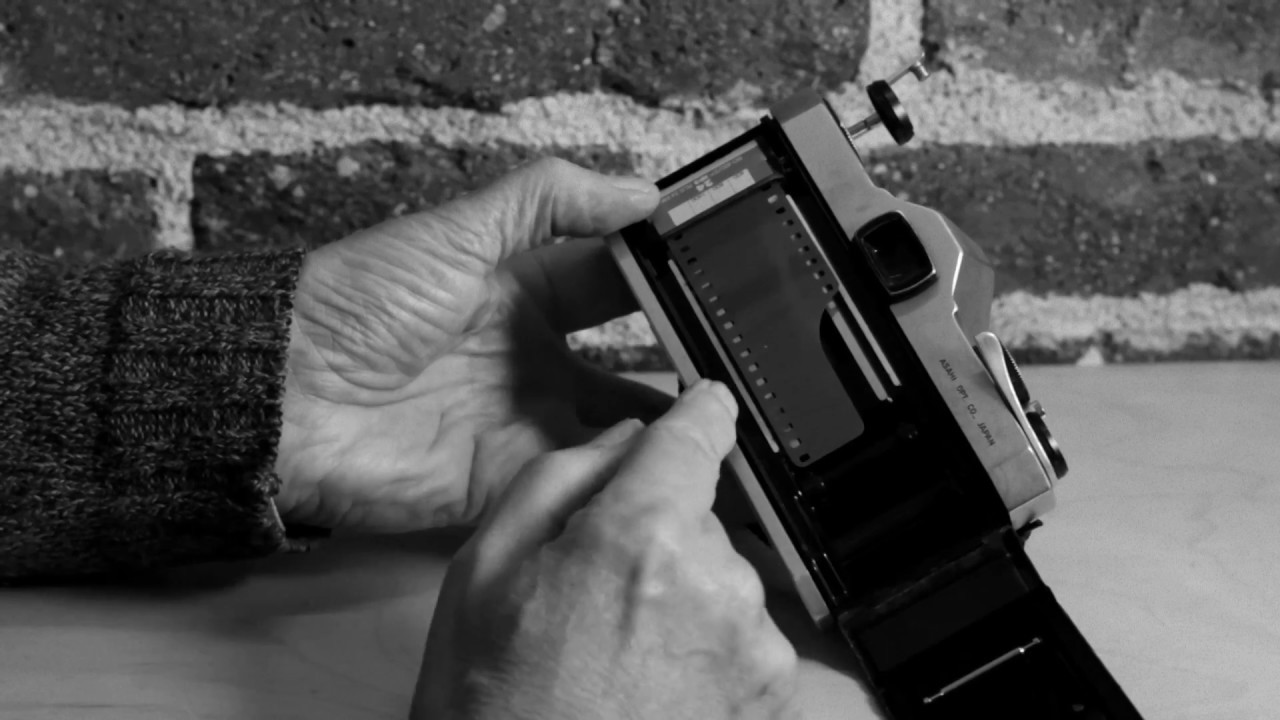 TUTORIALES ANFA #1 Carga de Película Paso Universal 35mm.