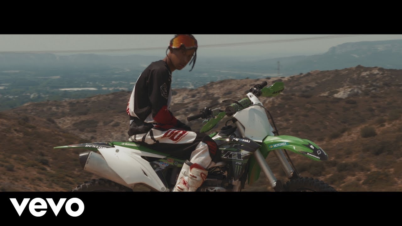 MKN - Bang Bang (Clip officiel)