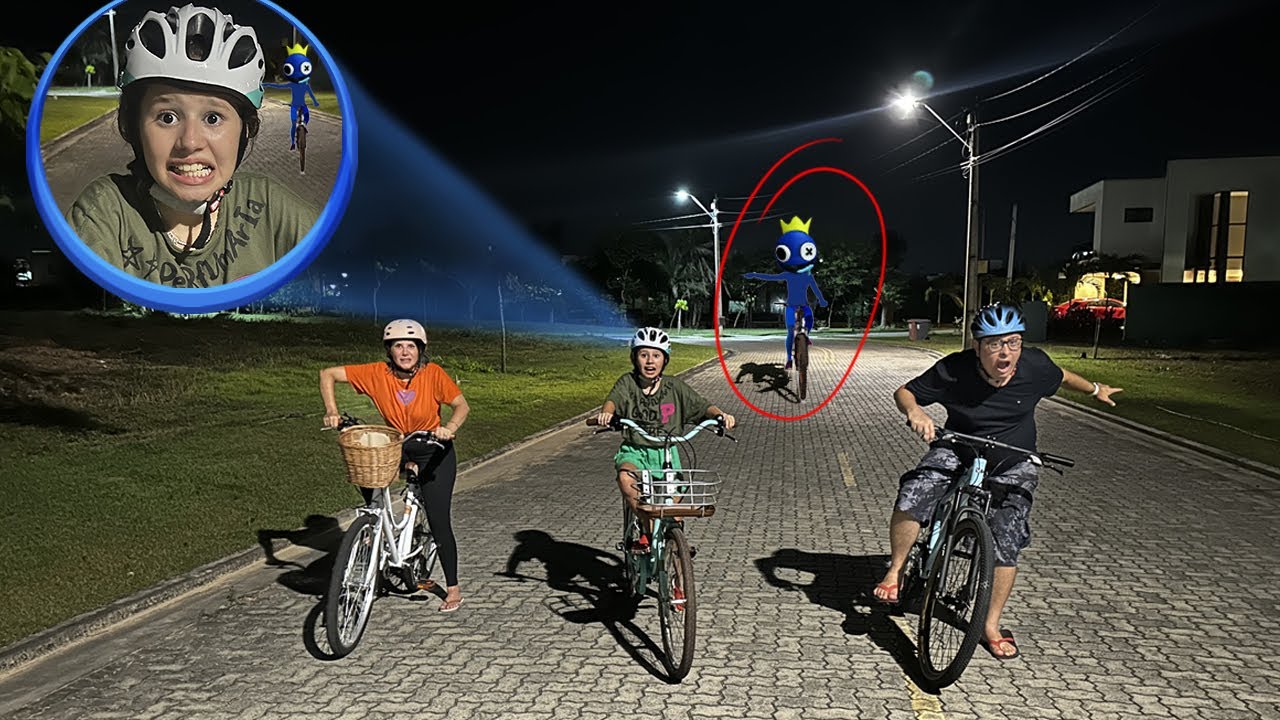 AZUL BABÃO DO ROBLOX ANDANDO de BICICLETA no CONDOMÍNIO AS 3:00 HORAS DA MANHÃ!!!