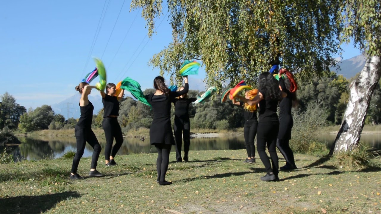 'Hora de la Soroca' ' Danse de Moldavie présentée par Nicole Coppey