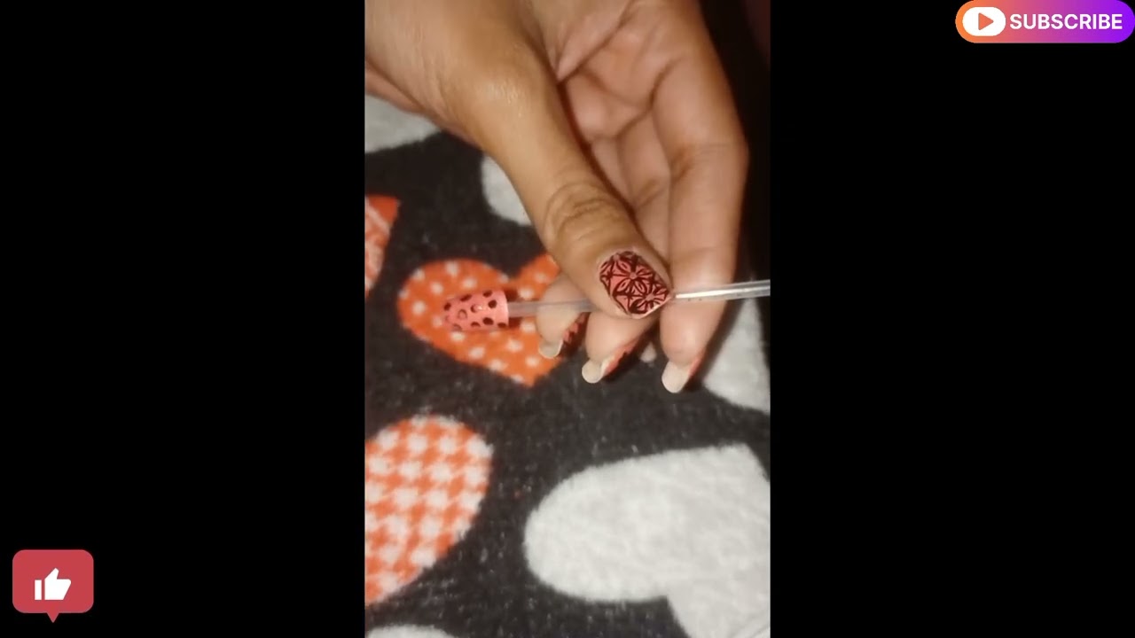 Dot nailart design 