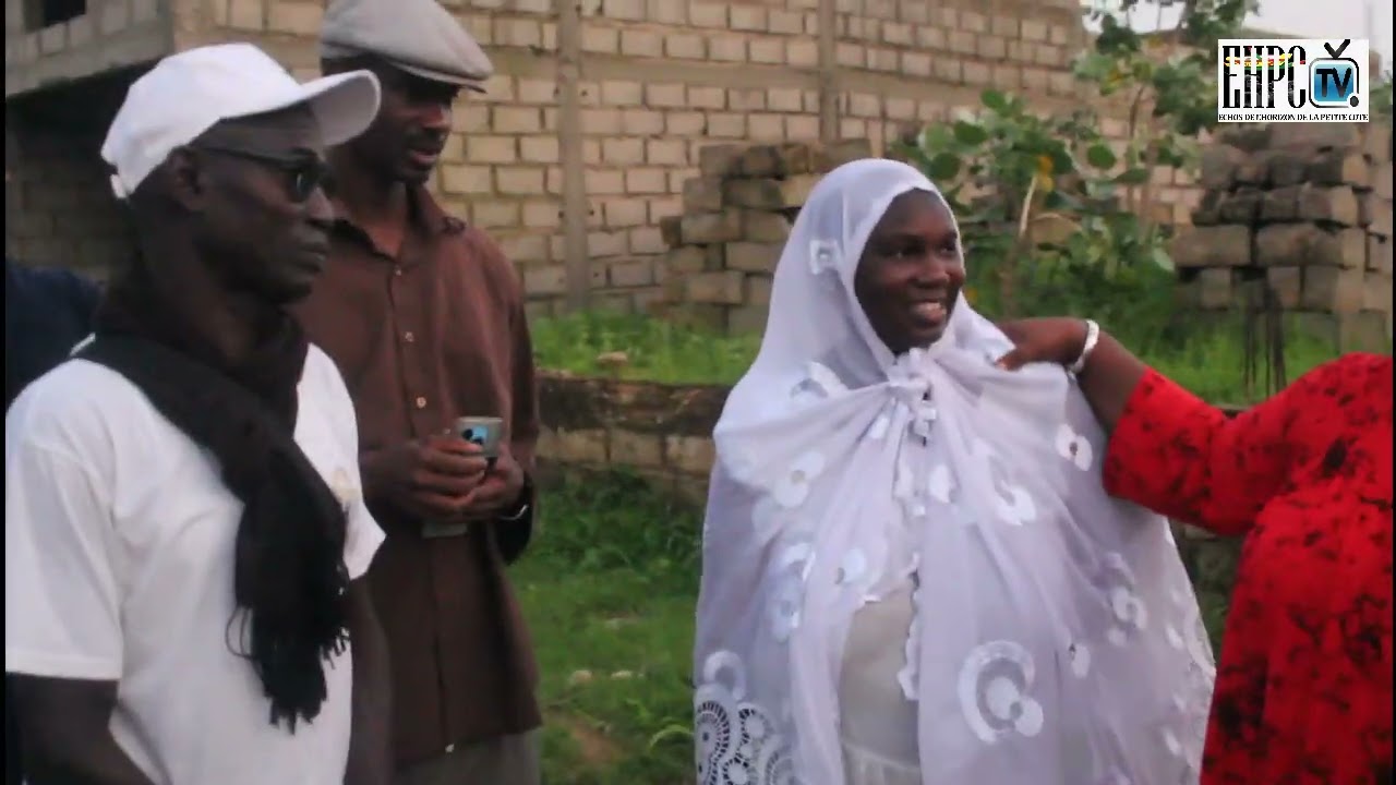 Visite du Ministre du sport mme khady diene gaye aux habitants de la Zone Sonatel extension Mbour 