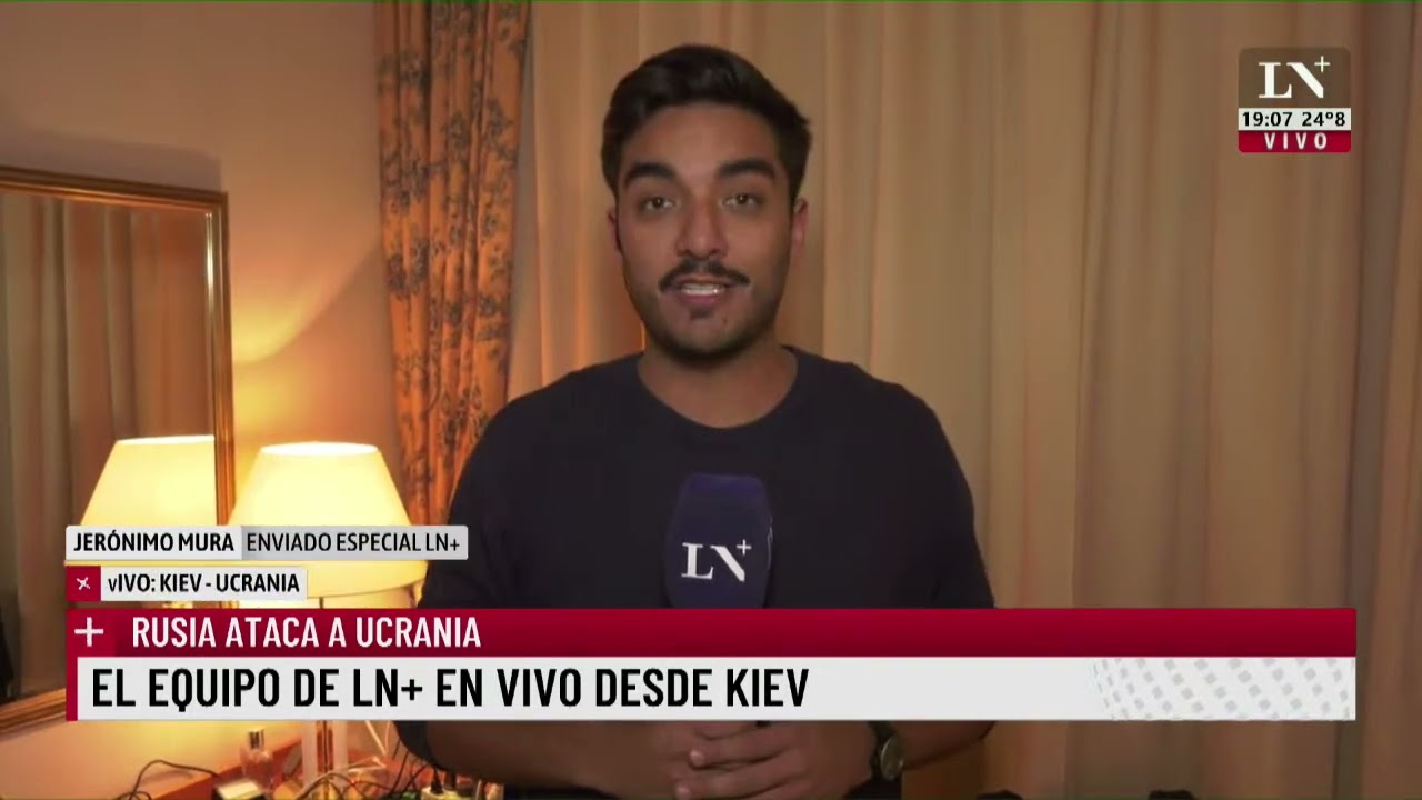 Atacaron un shopping en Kiev y murió una periodista rusa. Mientras transmitía en vivo por TV