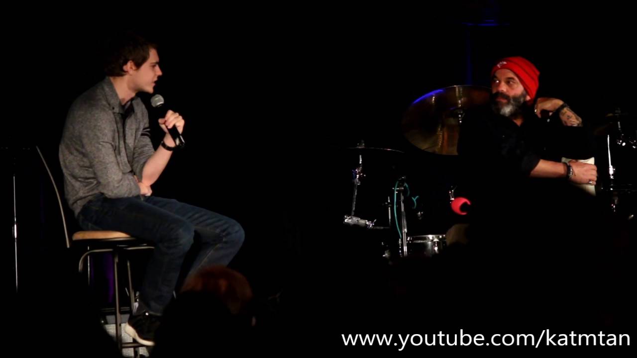 OUAT Vancouver Convention - Robbie Kay (March 05, 2016)