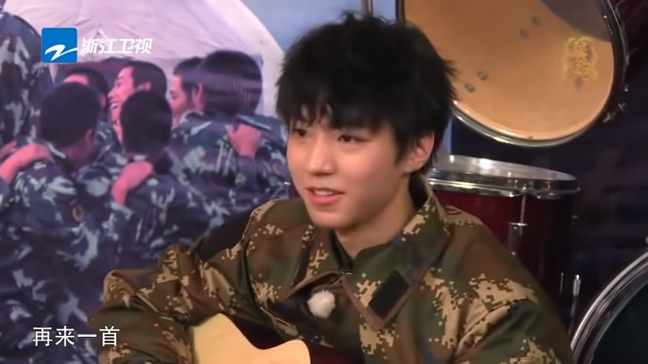 未播：王俊凯一脚帅气进球 深情弹唱《告白气球》《高能少年团2》第1期 精彩花絮 20180501 [浙江卫视官方HD]