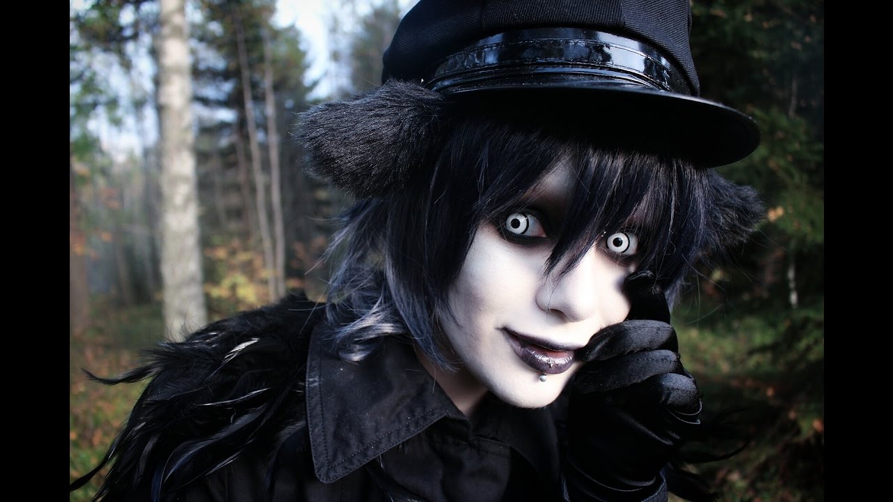 Black and brown smokey eye - Vinter svart inspired goth makeup