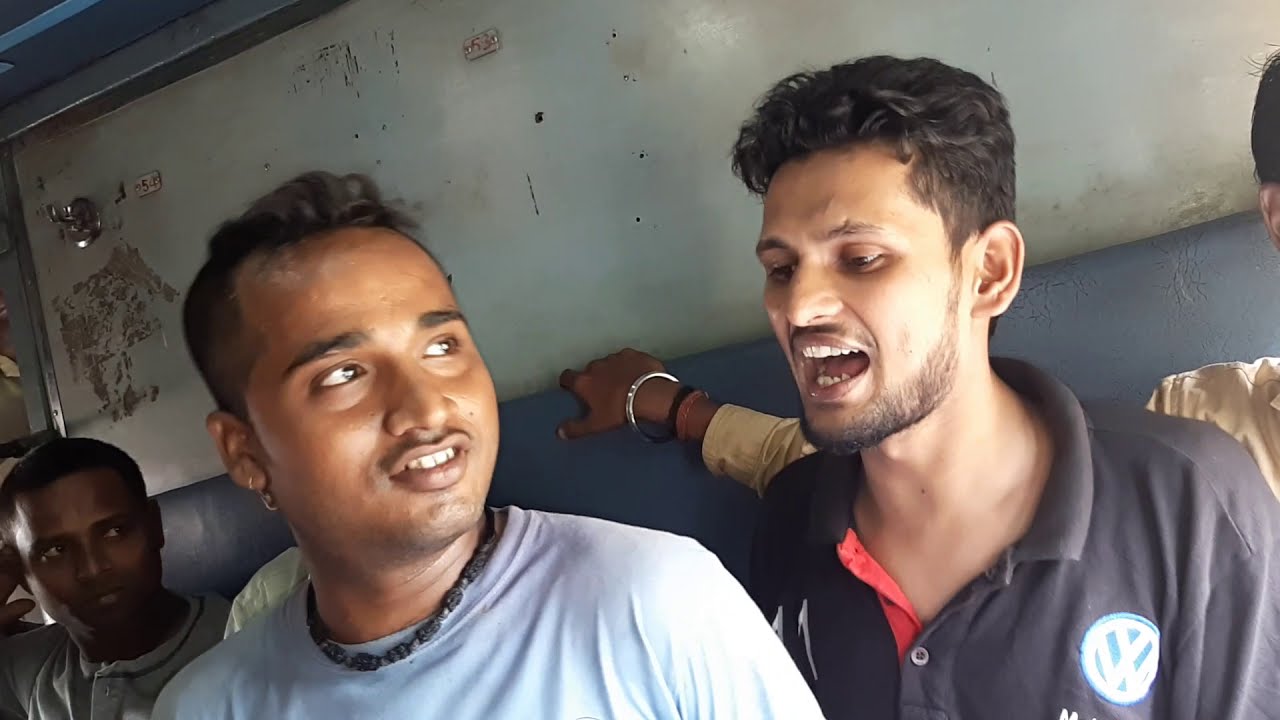 रेलगाड़ी में ऐसा ढोलक बजाने वाला और शिवेश मिश्रा गाना-गाने वाला का वीडियो हुआ वायरल| #Shivesh Mishra