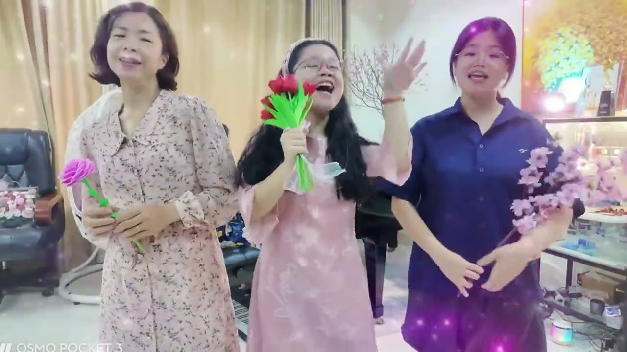 Xuân và Tuổi Trẻ - Nhã Uyên