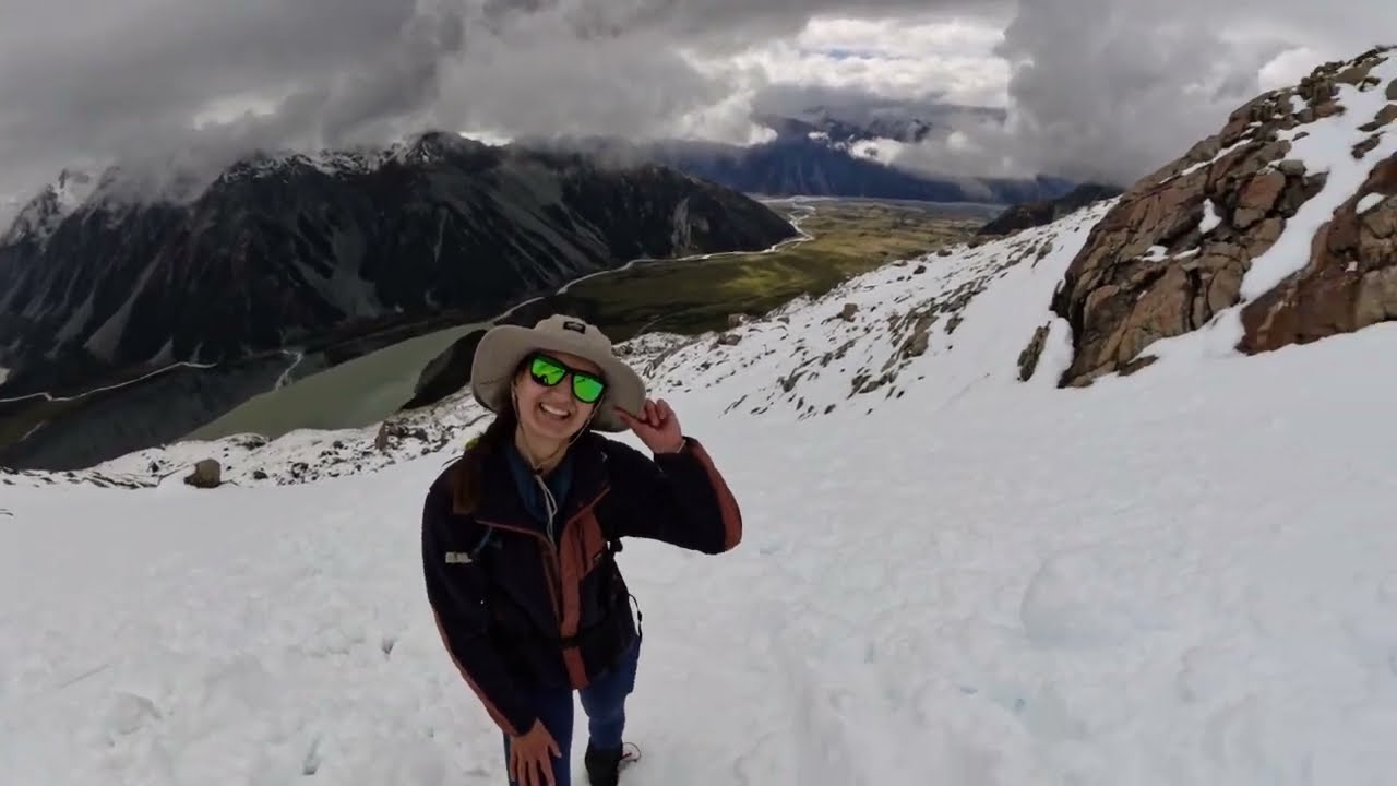 Christmas hike to Mueller hut and Mt. Ollivier