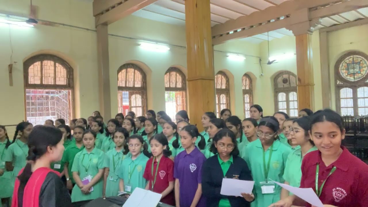 St. Helena’s singing class “Har maidan fateh”