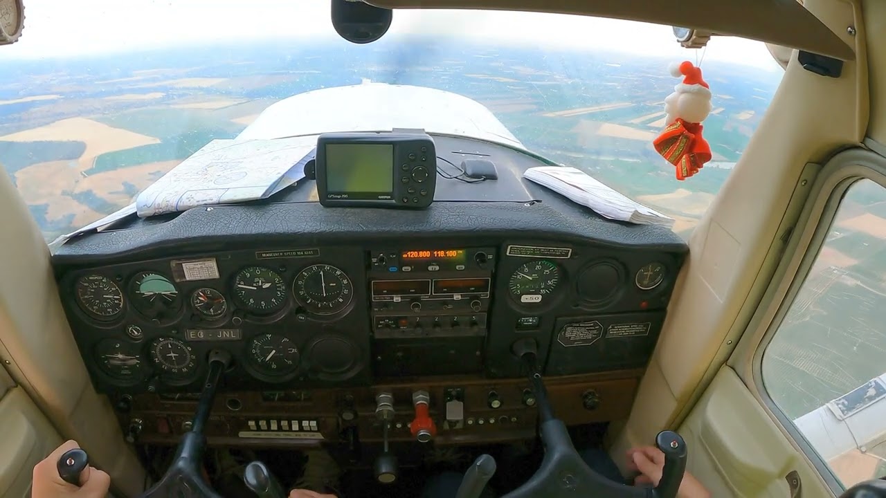 Práctica de vuelo lento y fallo motor en la Cessna 152.