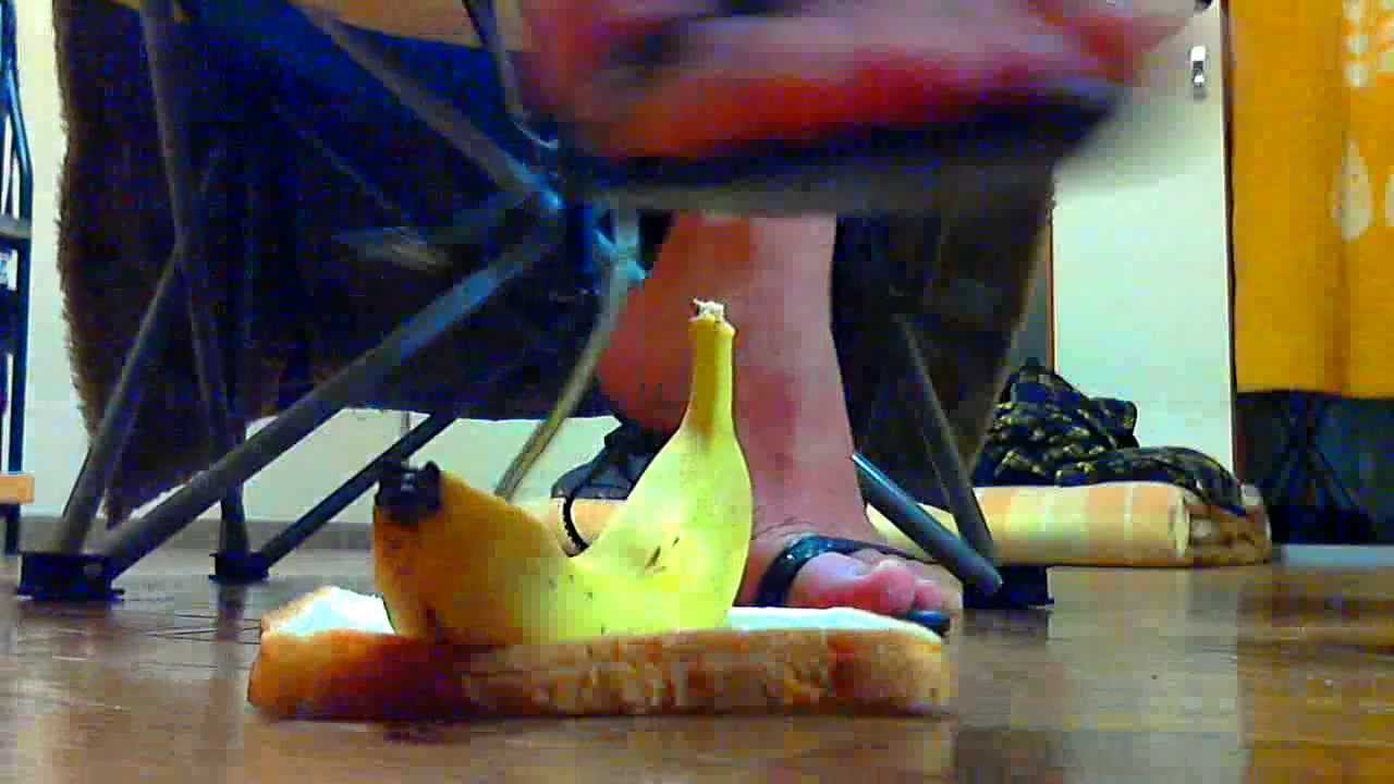 foot fetish, crush, podolatria alelucena