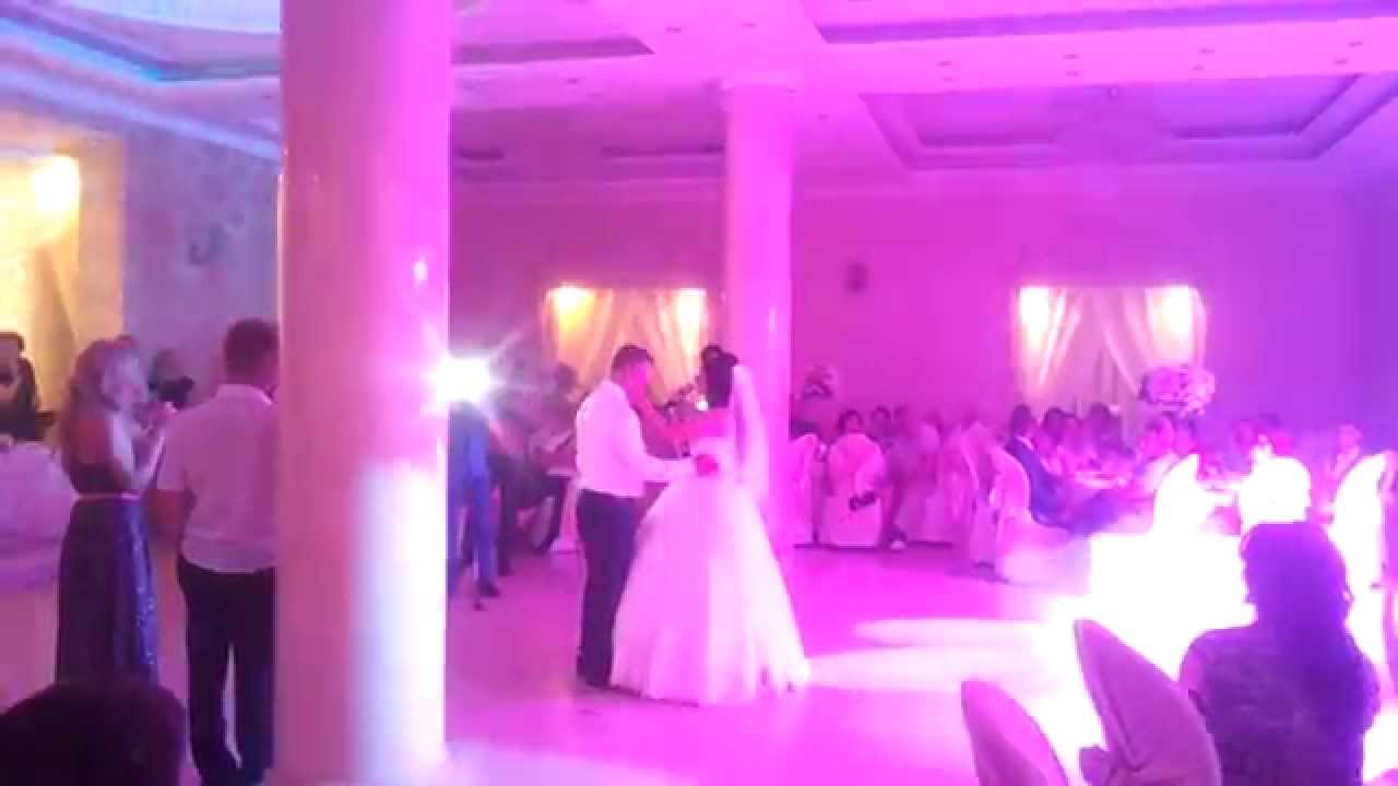 Красивая песня, невеста поёт для жениха...