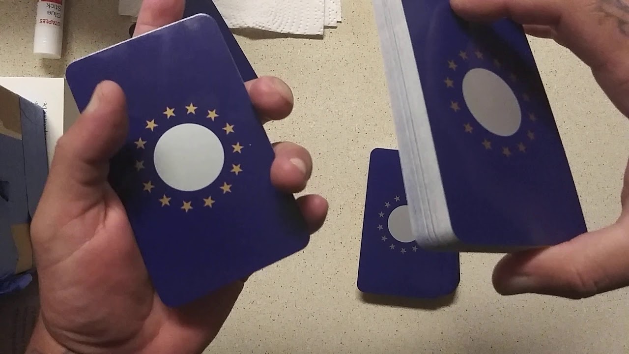 How to shuffle you're tarot cards without bending them