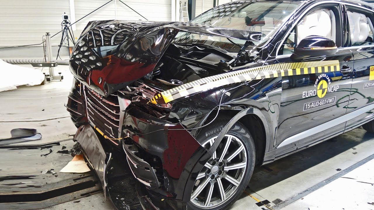 Audi Q7 - Crash Test