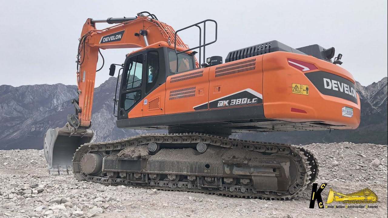 DEVELON DX380 EXCAVATOR Digging Gravel CABVIEW #excavator #digger #develon #heavyequipment