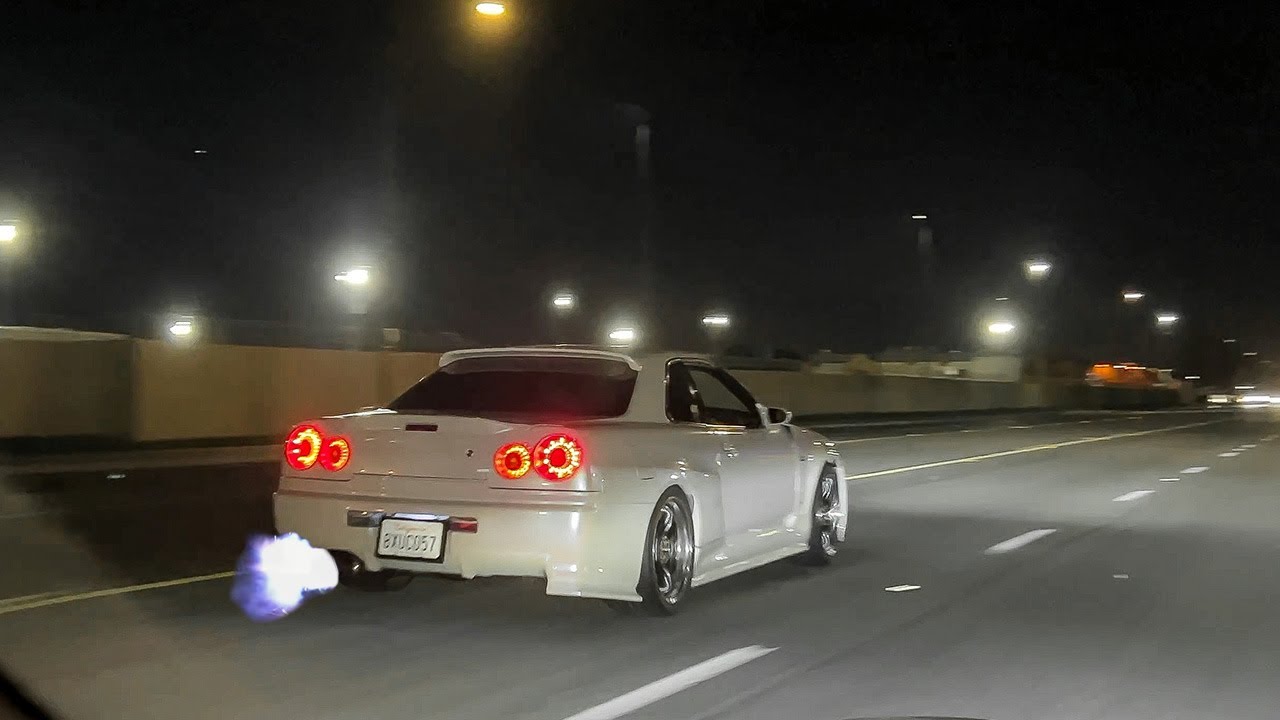 700 HP Honda Powered R34 GT Type R Shoots MASSIVE FLAMES!!!