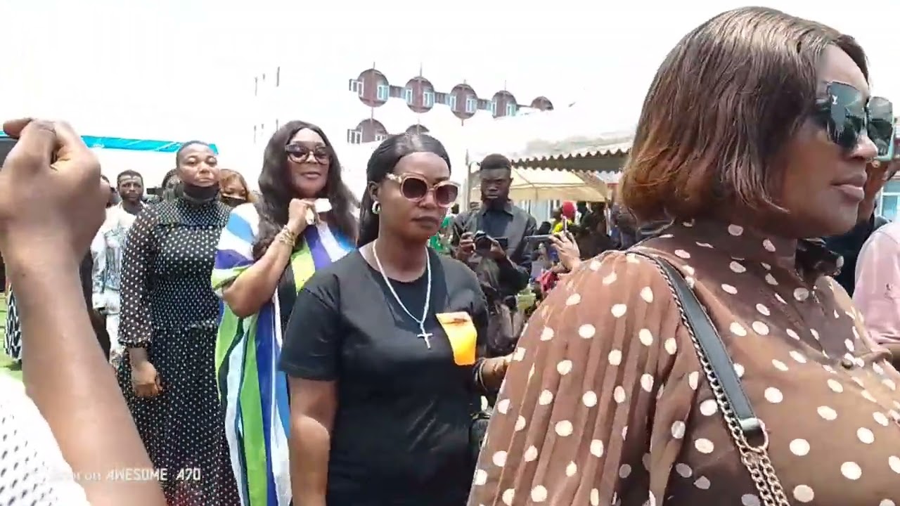 THEATRE RANDO EKOMI KOLEKA BA MUSICIENS NANI ABUNDI NA MATANGA SONI YA BOYE NZOKA ABIMAKA NAYE 