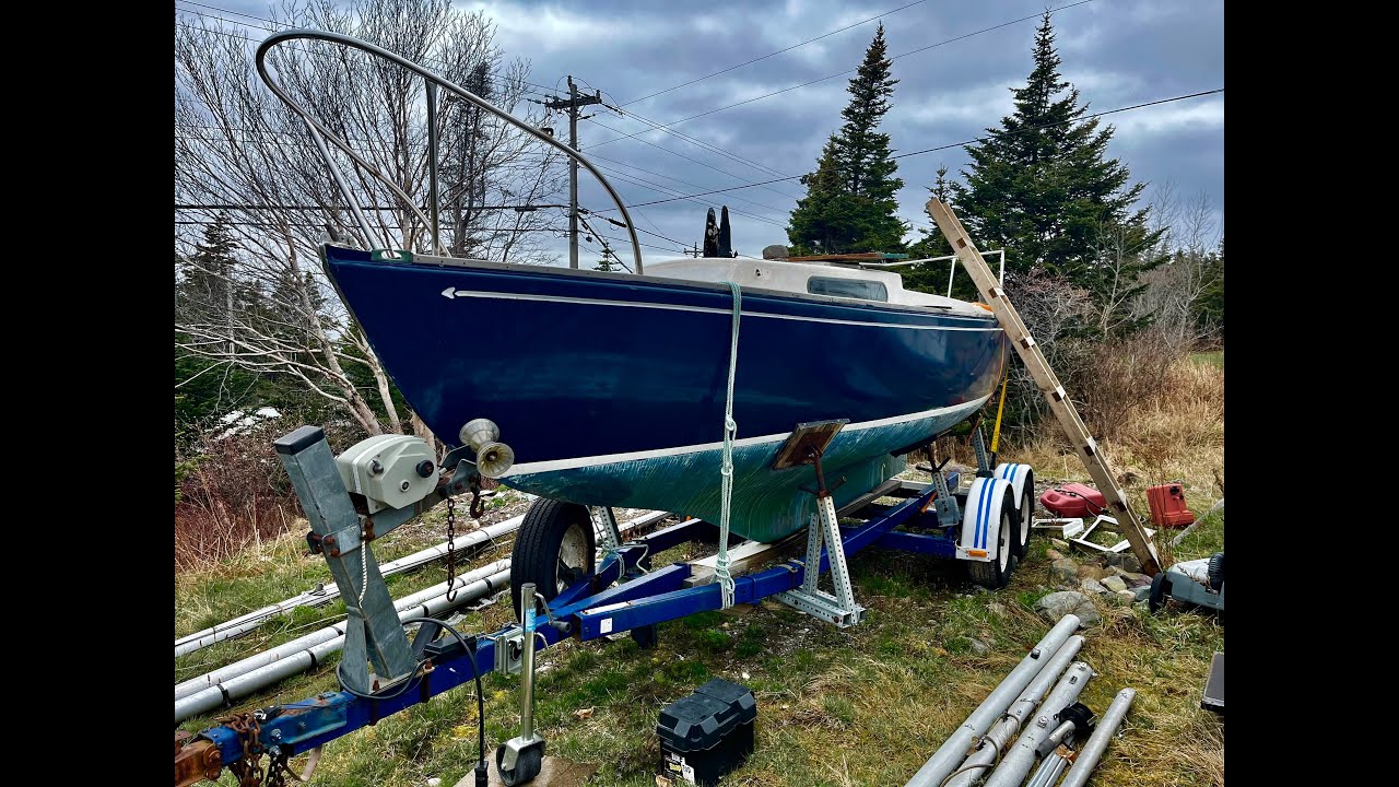 Initial Walkthrough And Assessment Of An Old Sailmaster 22 Sailboat That I Purchased To Refurbish