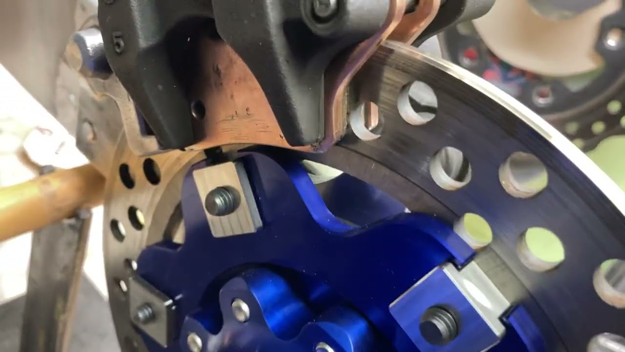 SV1000S Tracker tear hub 