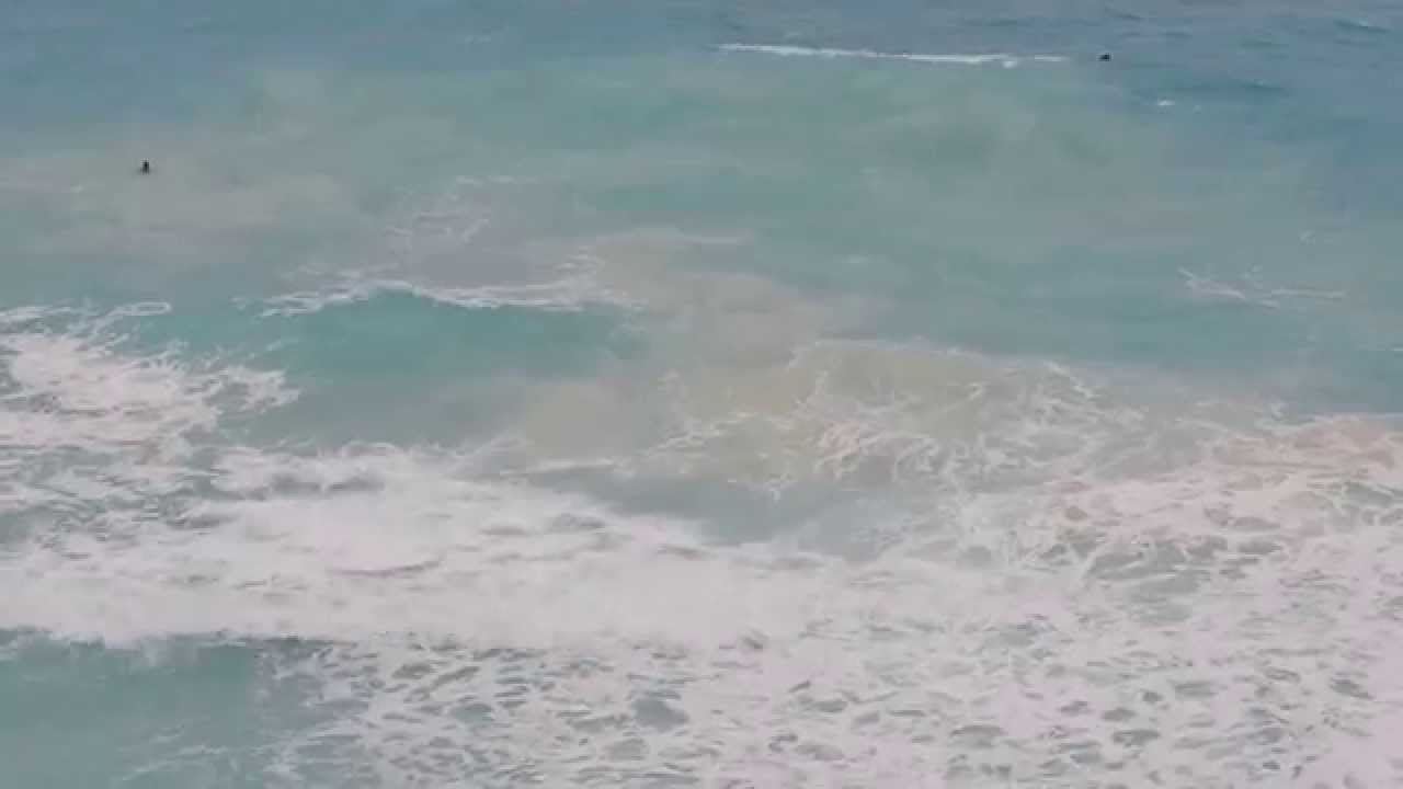 2 men drowning - Cancun Spring Break 2015