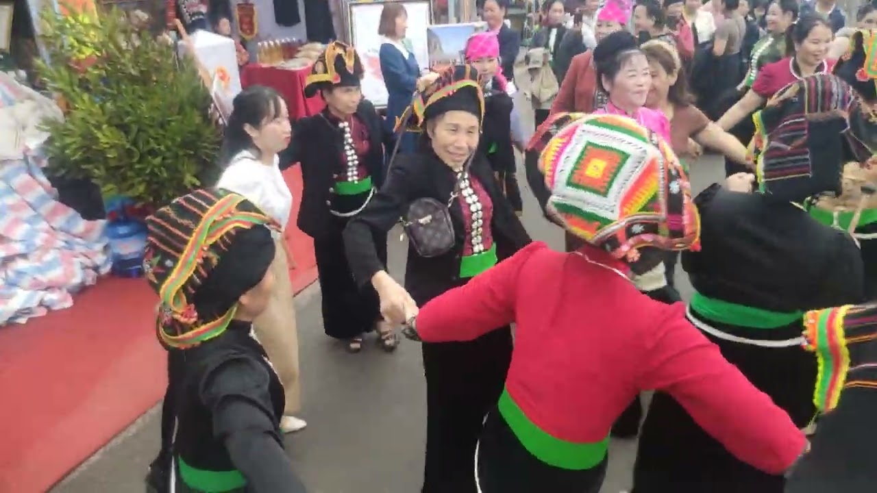 Lê hội hoa ban 
