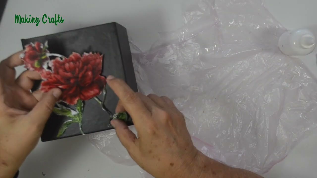 Decoupage on black. Handicrafts. DIY. Easy crafts. Homemade.