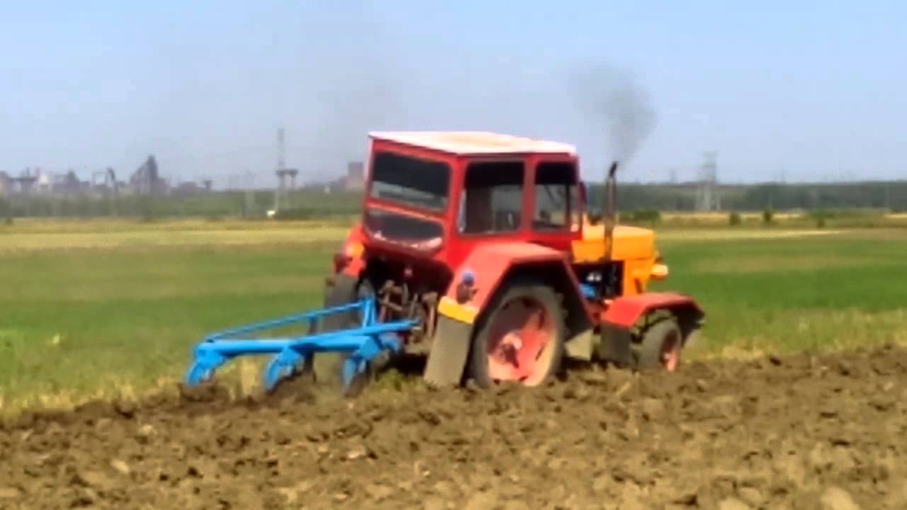 UTB 650 M la arat pentru grau  2015