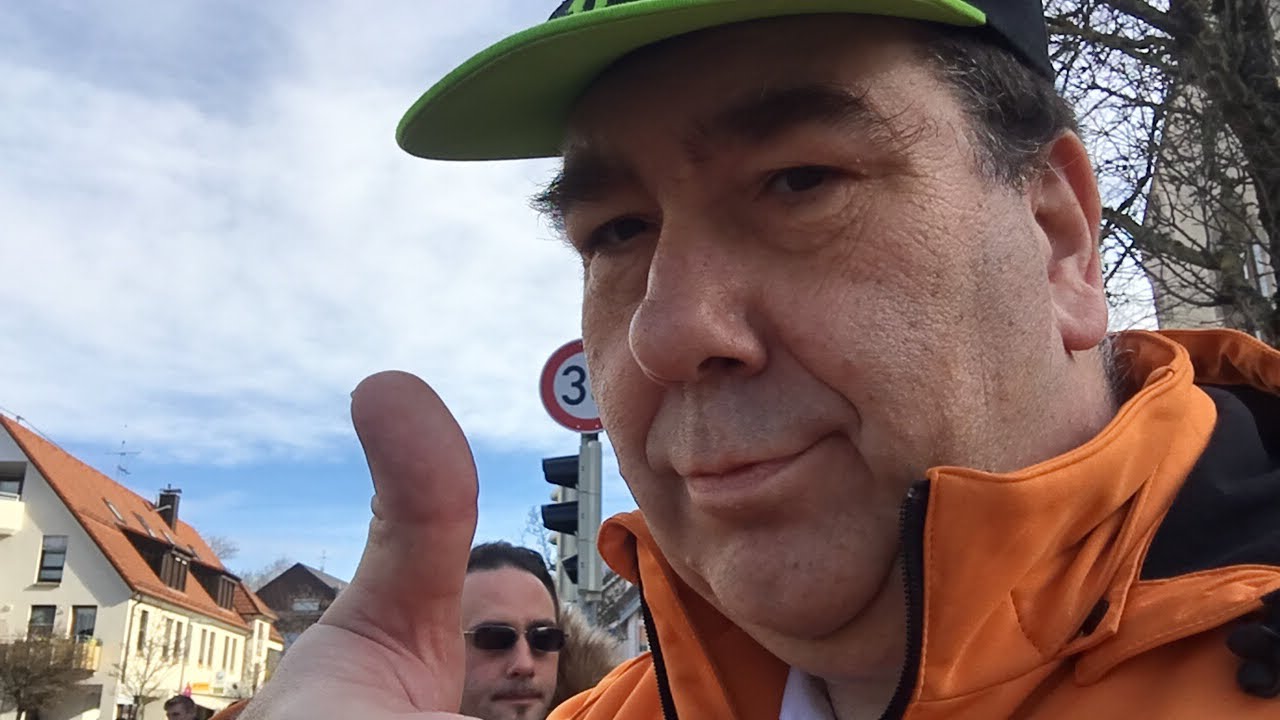 Live vom 2. Betzinger Fasnetsumzug - Teil1 - 40 Jahre Betzinger Krautskräga