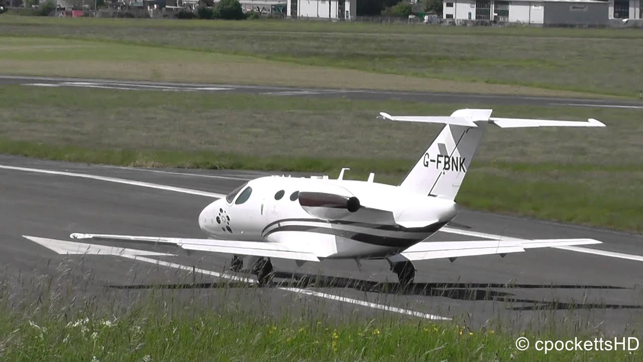 Awesome Cessna Citation Mustang - Landing and Take off - Gloucestershire Airport