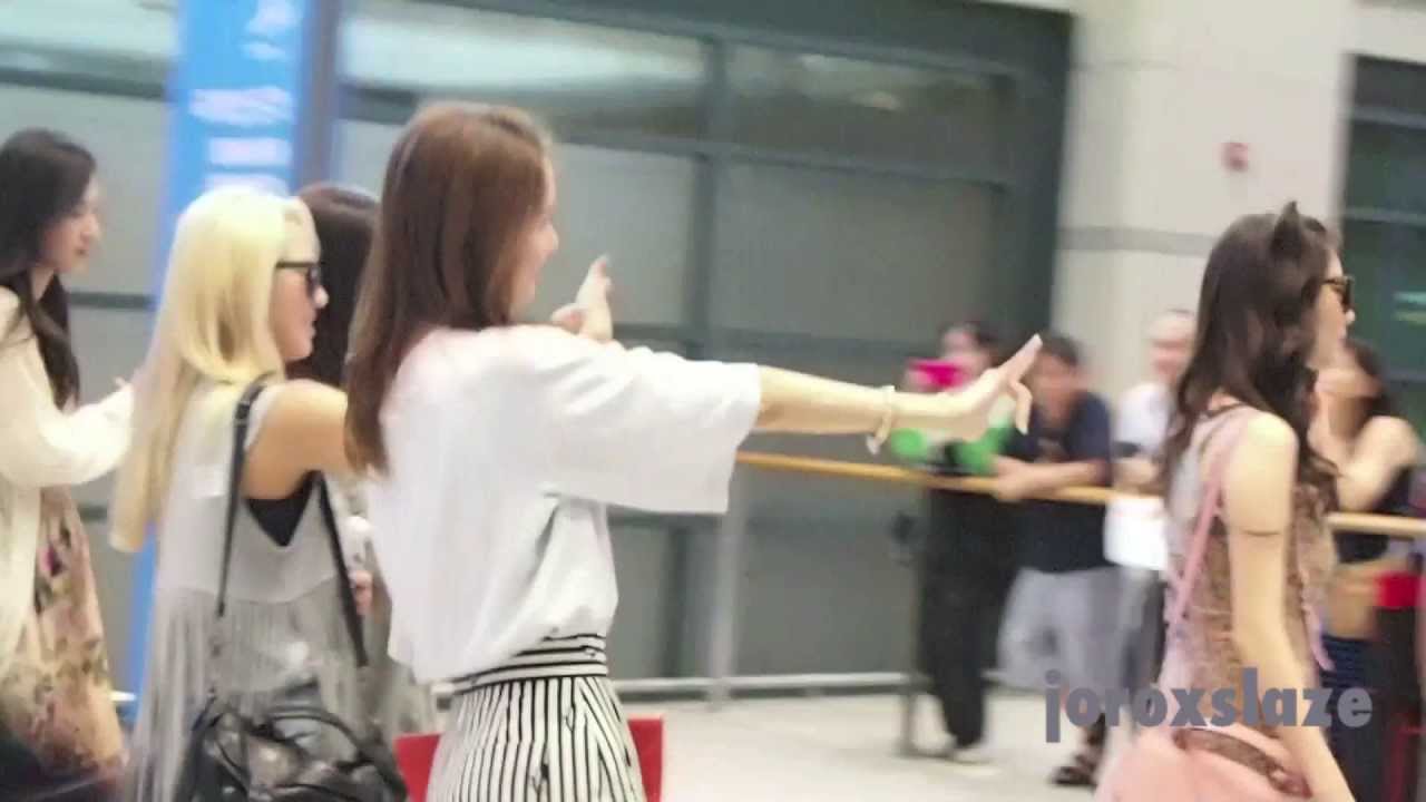 130623 SNSD arrival (Incheon International Airport)