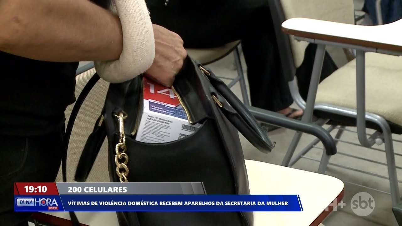 Vítimas de violência doméstica recebem celulares da Secretaria da Mulher de Rio Preto